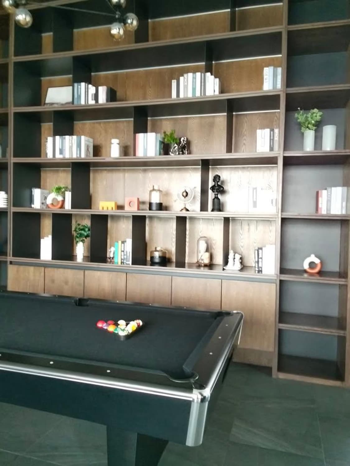 2 Bed Condo for Rent in Phaya Thai - Image 2