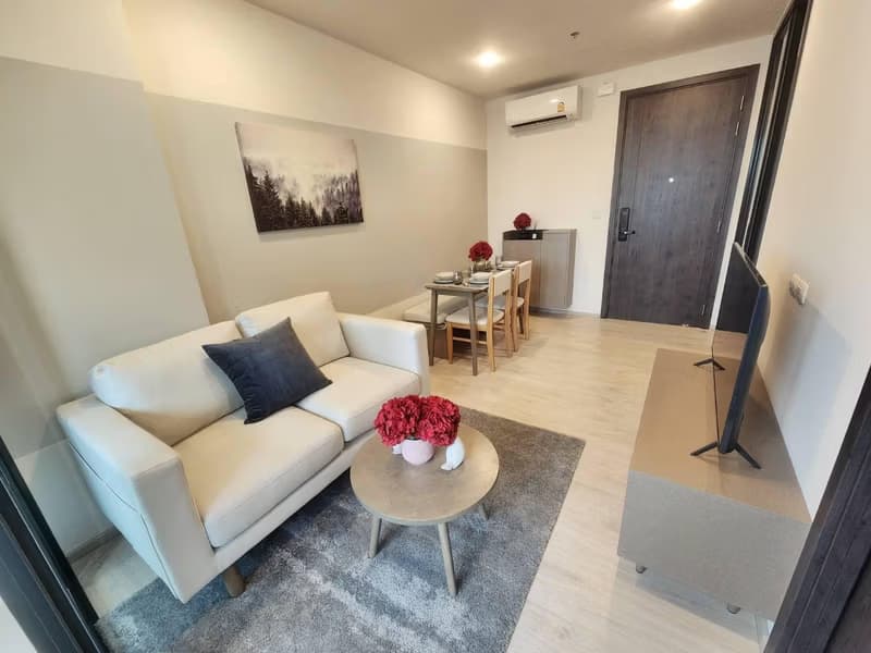 1 Bed Condo for Sale  Near Huai Khwang MRT