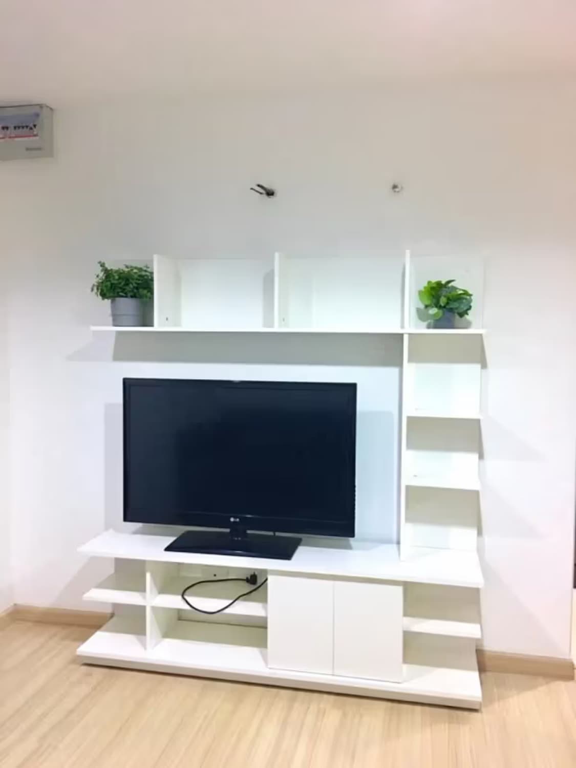 1 Bedroom Condo - Image 2