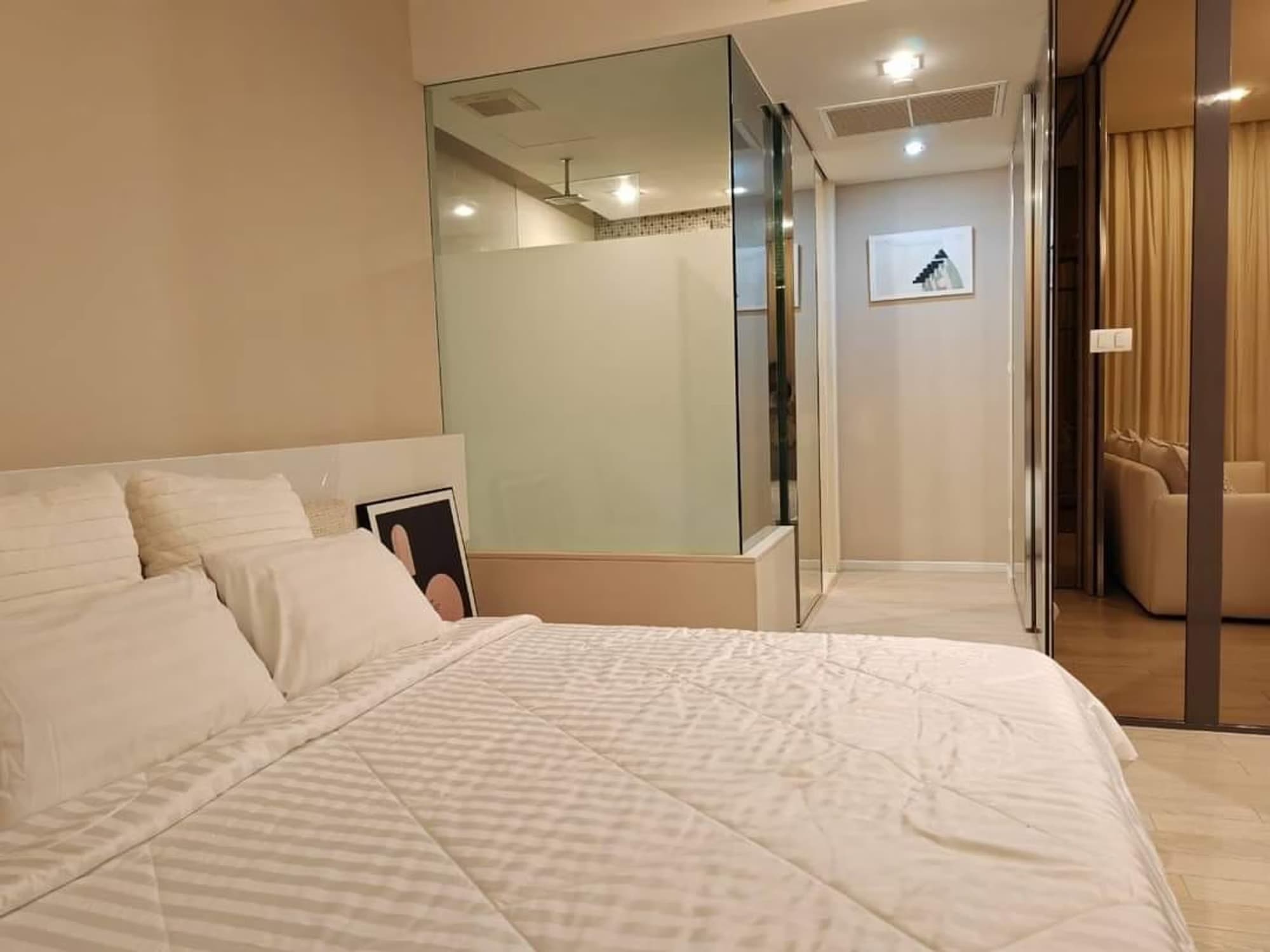 1 Bed Condo for Rent and Sale  Near Phetchaburi MRT - Image 8
