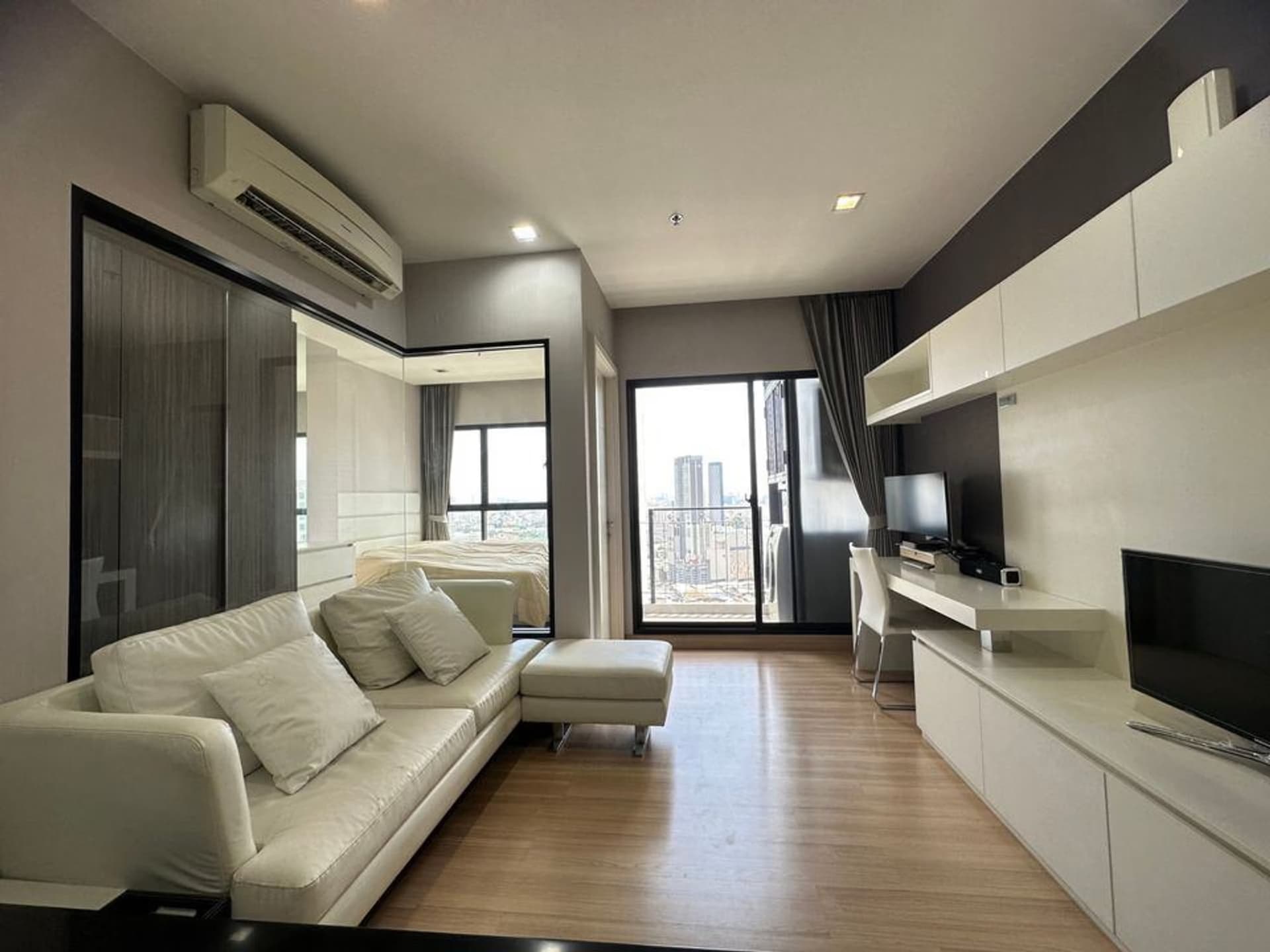 Condo for Sale at Urbano Absolute Sathon-Taksin - Image 1
