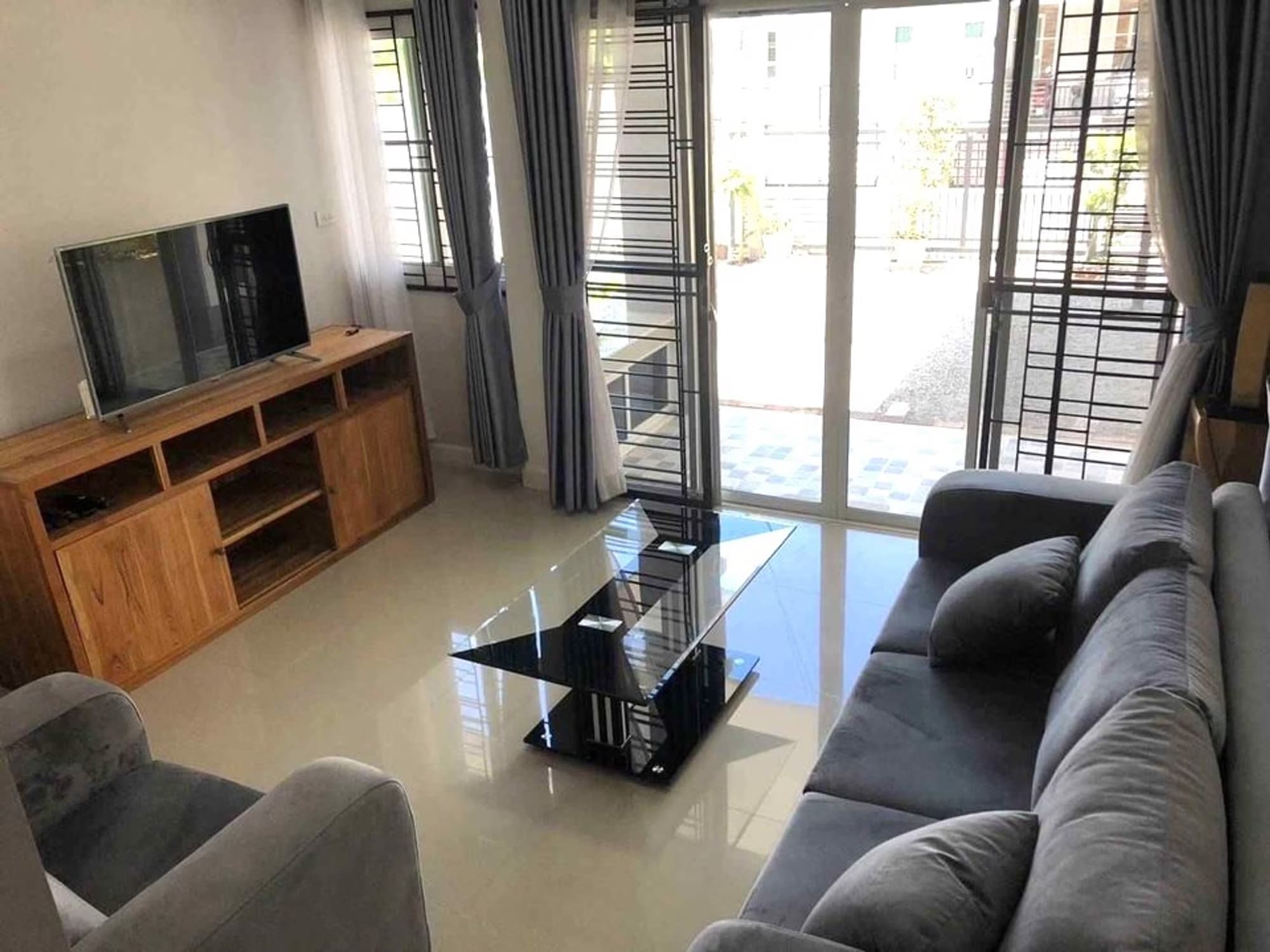 3 Bed House for Rent in Hang Dong - Image 2