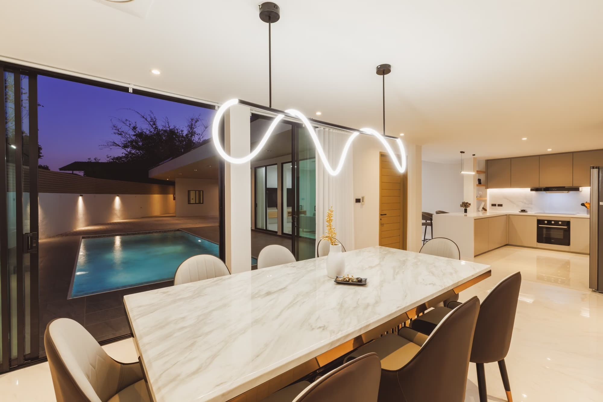 4 Bed House for Rent in Mueang Chiang Mai District - Image 2