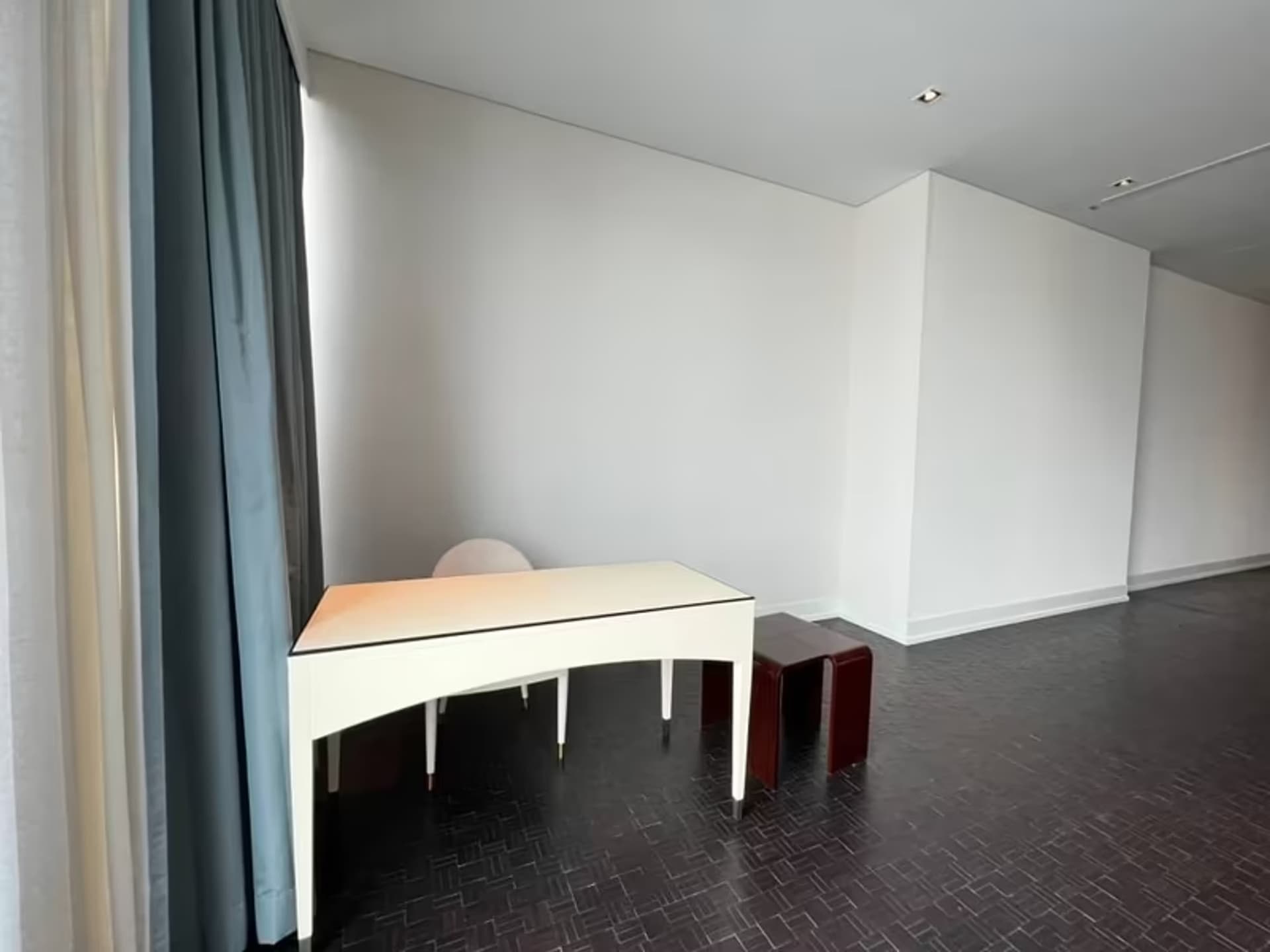 Condo for Rent, Sale at The Ritz-Carlton Residences - Image 7