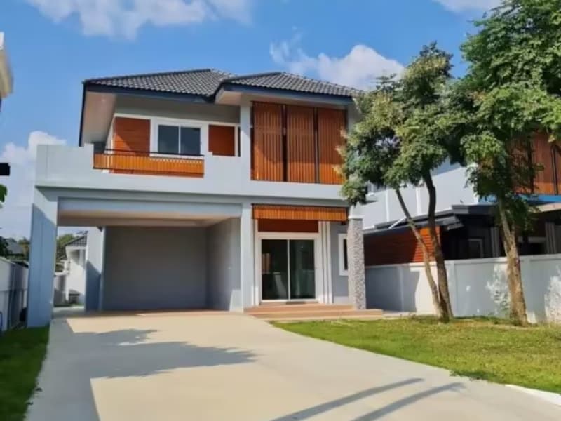 4 Bedroom House