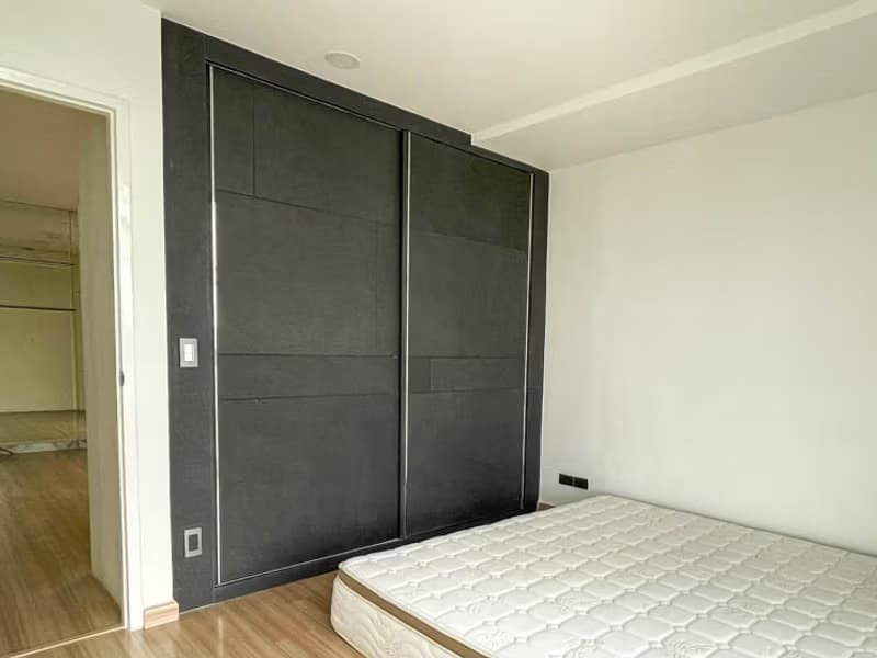 1 Bedroom Condo