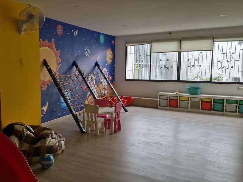 3 Bed Condo for Rent in Watthana
