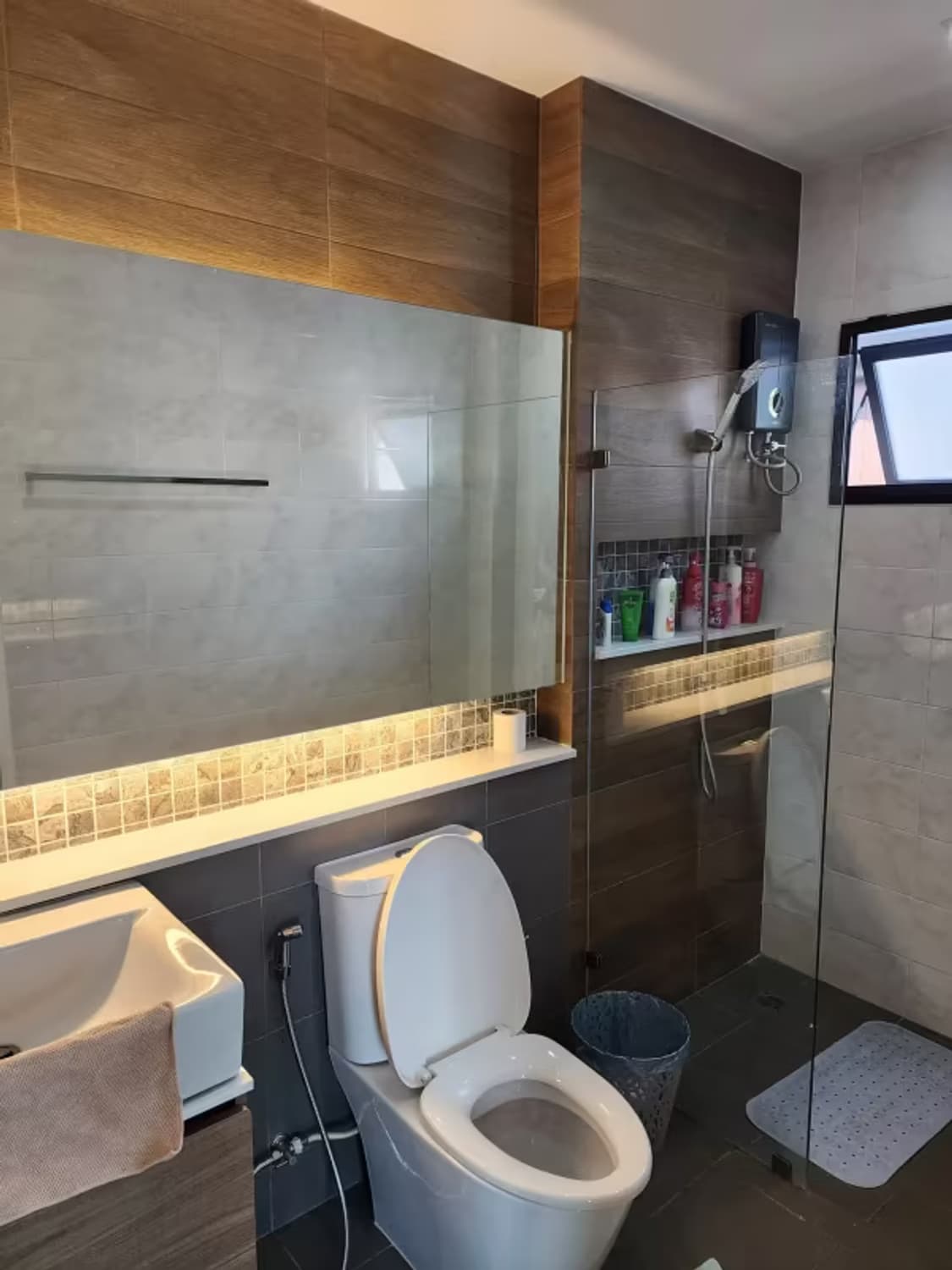 3 Bedroom House - Image 5