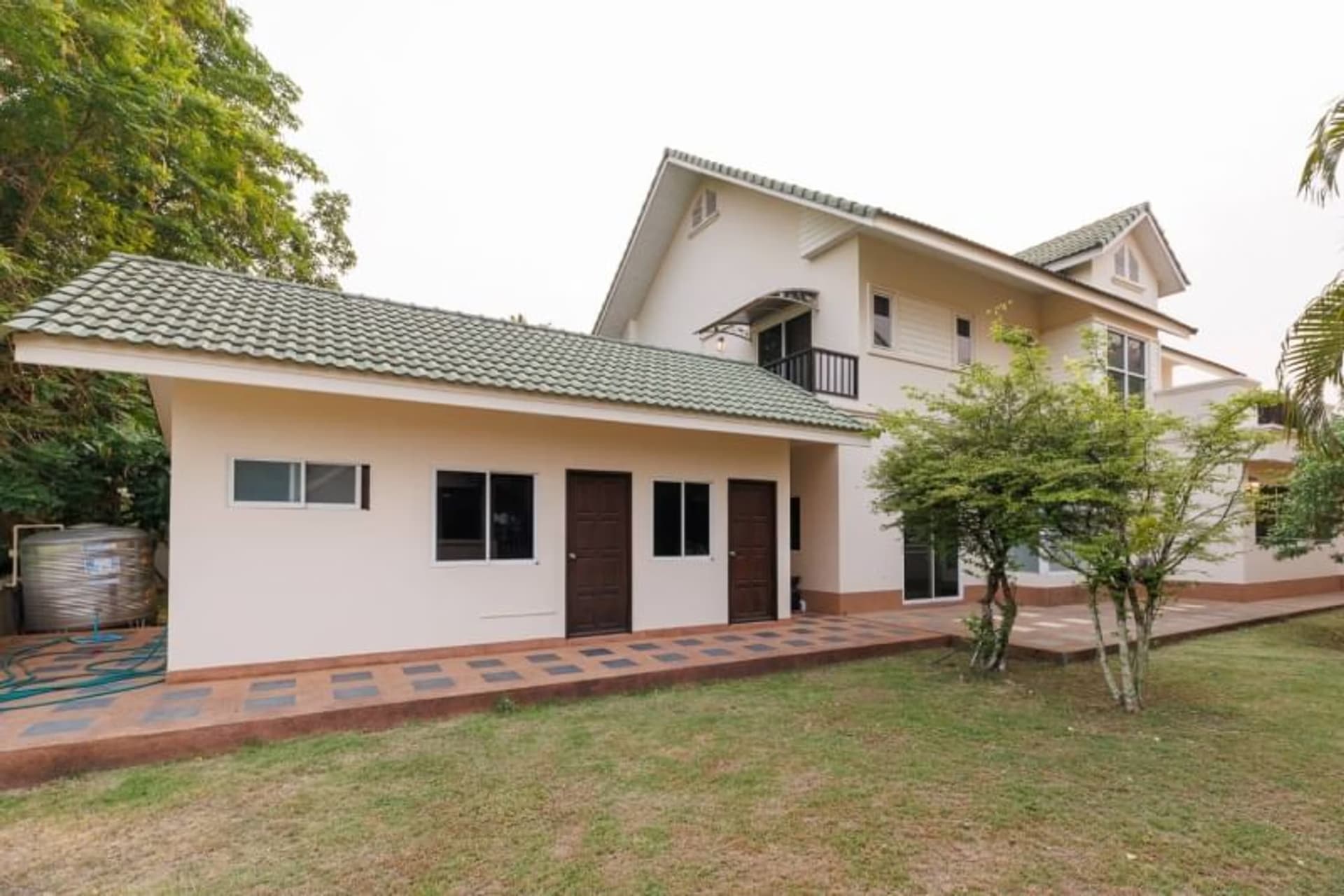 3 Bed House for Rent and Sale in Hang Dong - Image 1