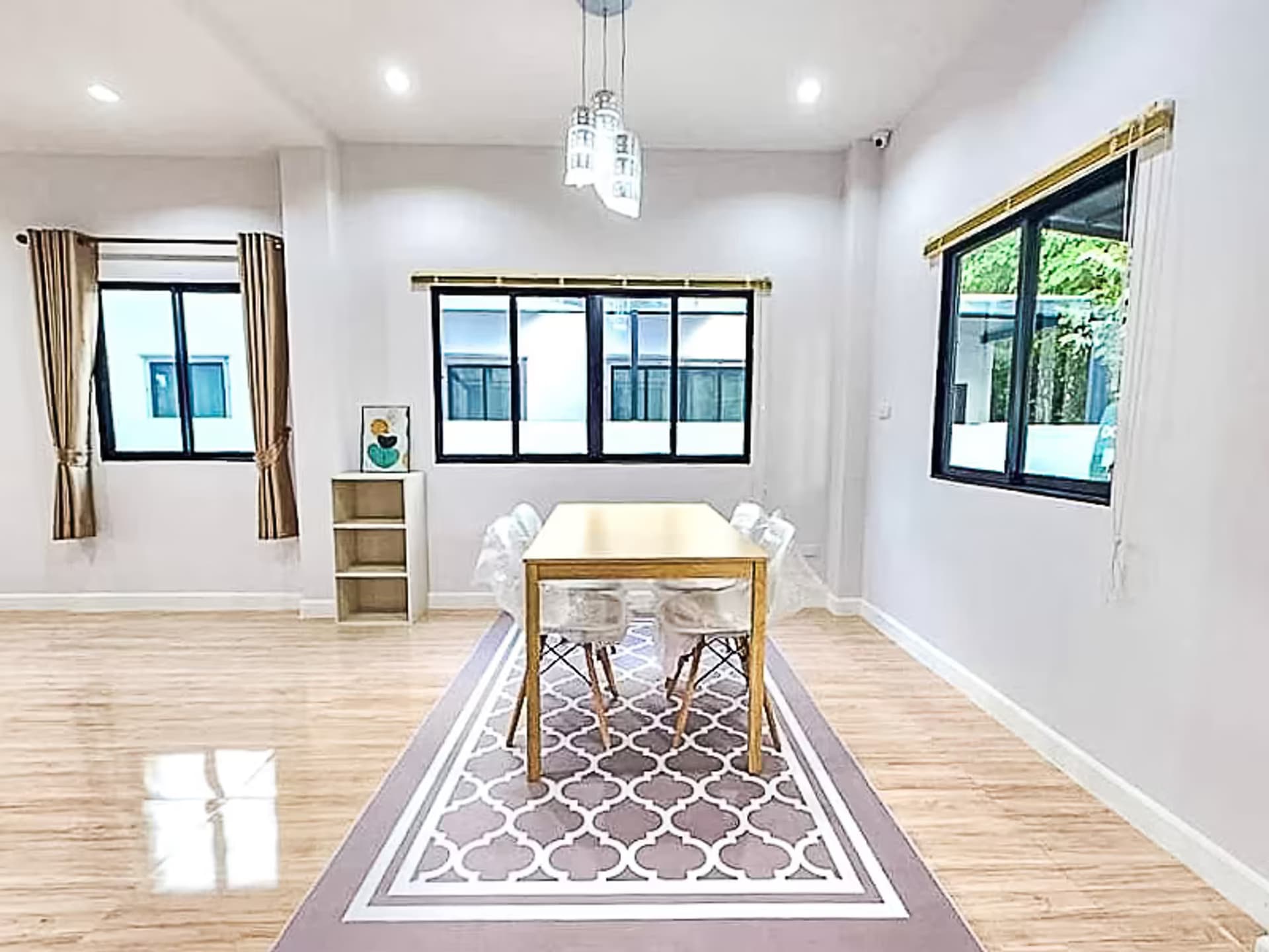 3 Bedroom House - Image 12