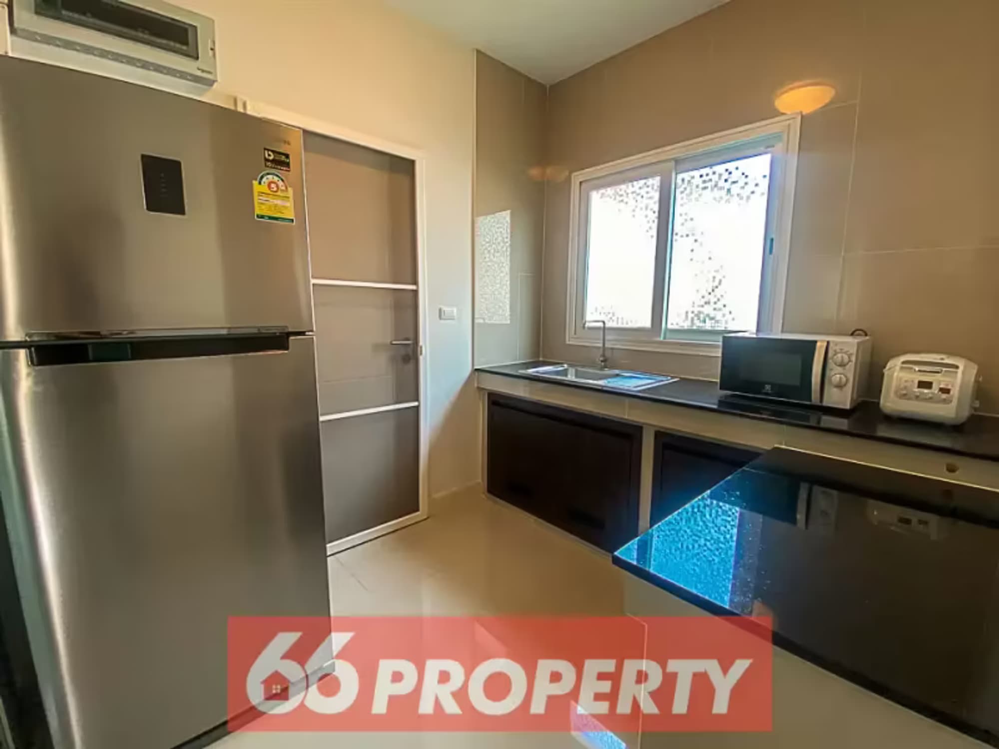 4 Bedroom House - Image 28