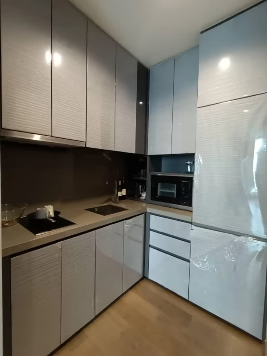 1 Bedroom Condo - Image 2