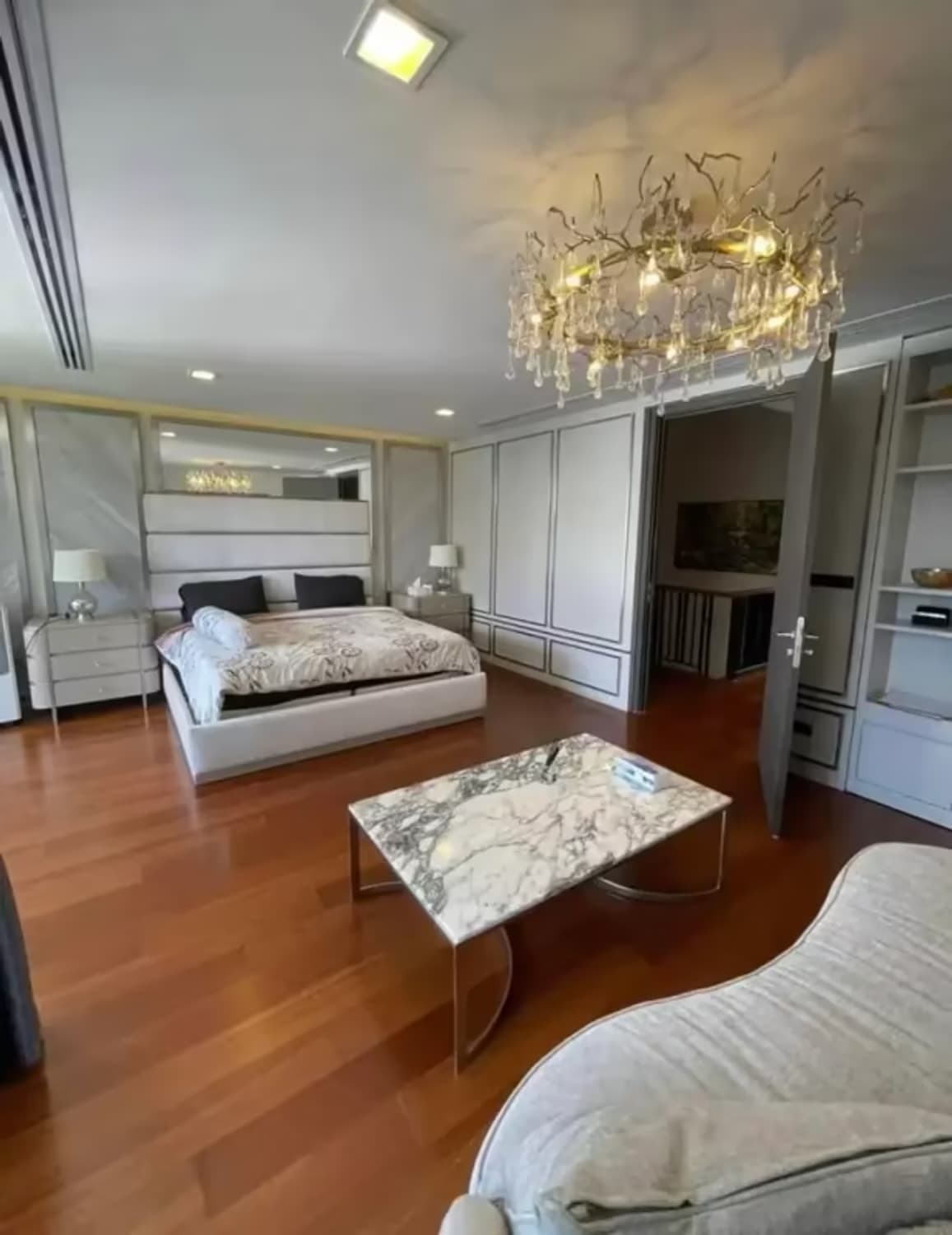 4 Bedroom House - Image 14