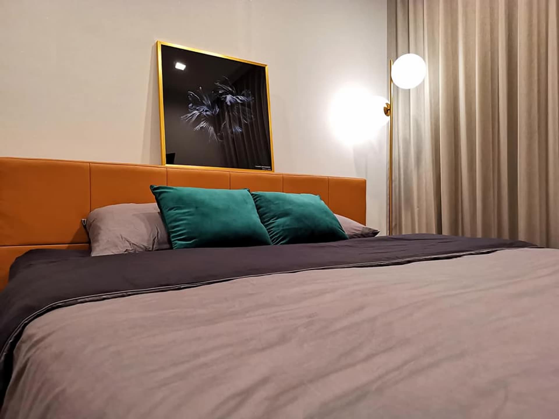 2 Bed Condo for Sale in Phaya Thai - Image 3
