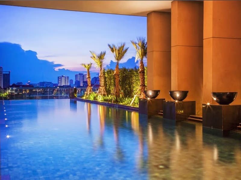 Condo for Sale at 185 Rajadamri