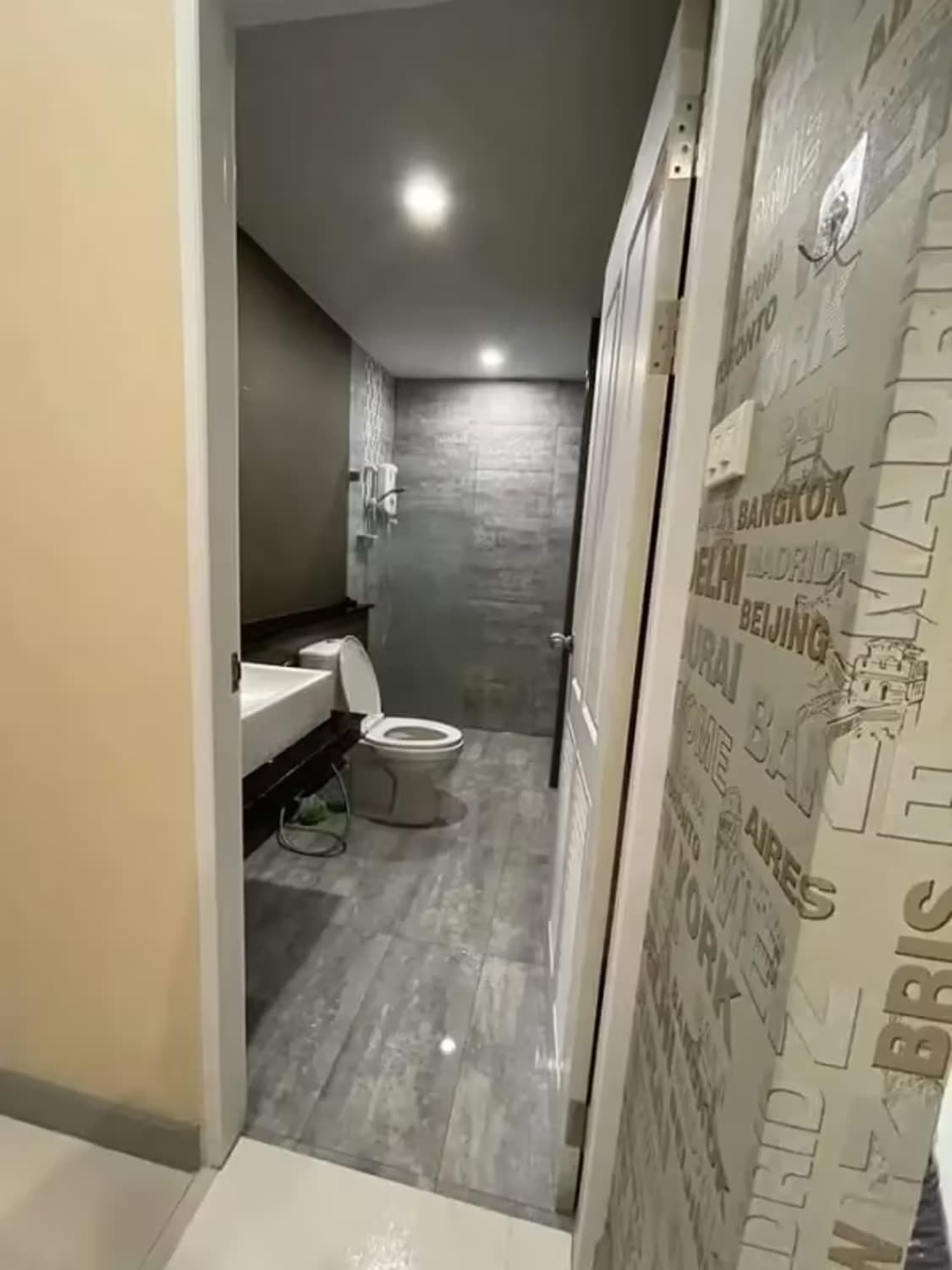 3 Bedroom House - Image 4