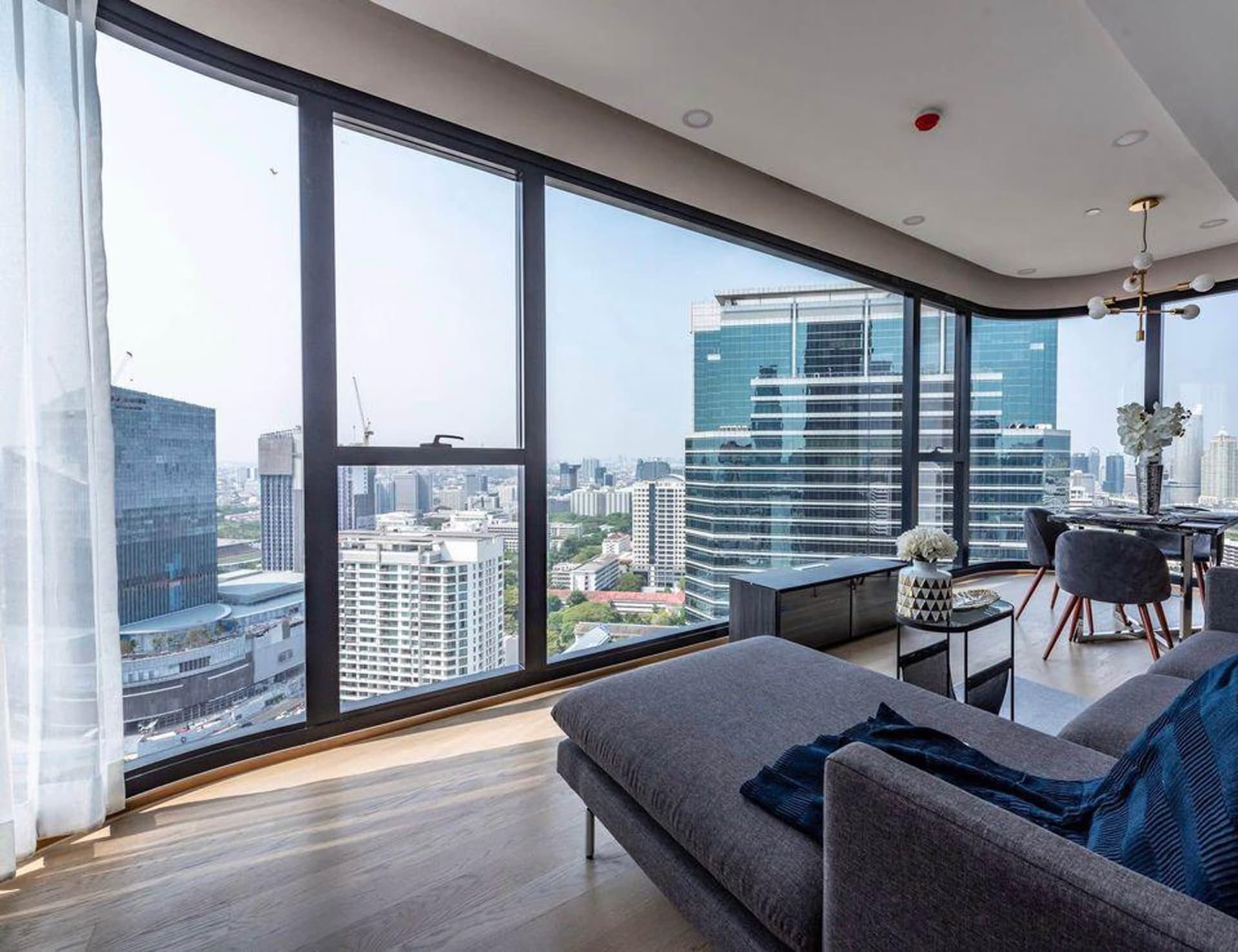 2 ห้องนอน คอนโด สำหรับ จำหน่าย ใน Bang Rak - Image 2
