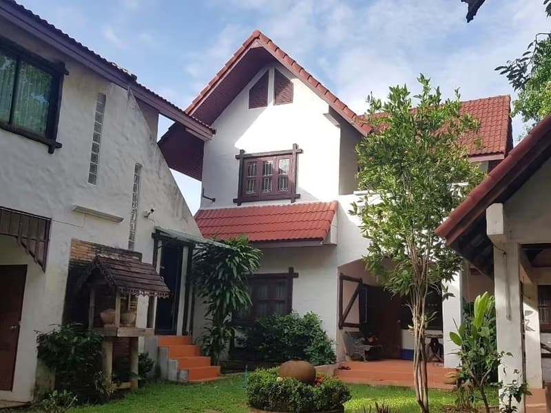 8 Bed House for Rent and Sale in Mueang Chiang Mai District
