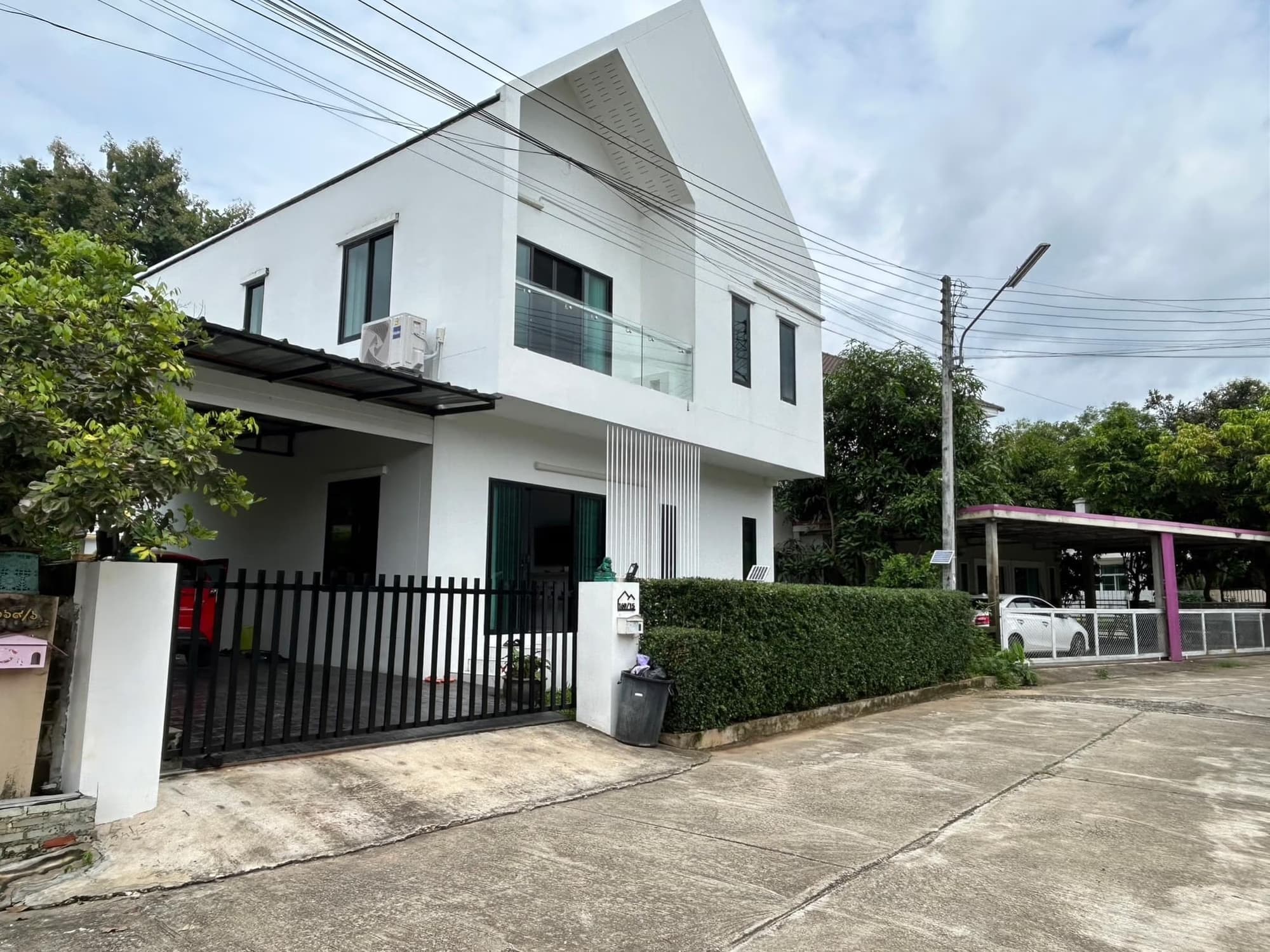 5 Bed House for Rent in Hang Dong - Image 1