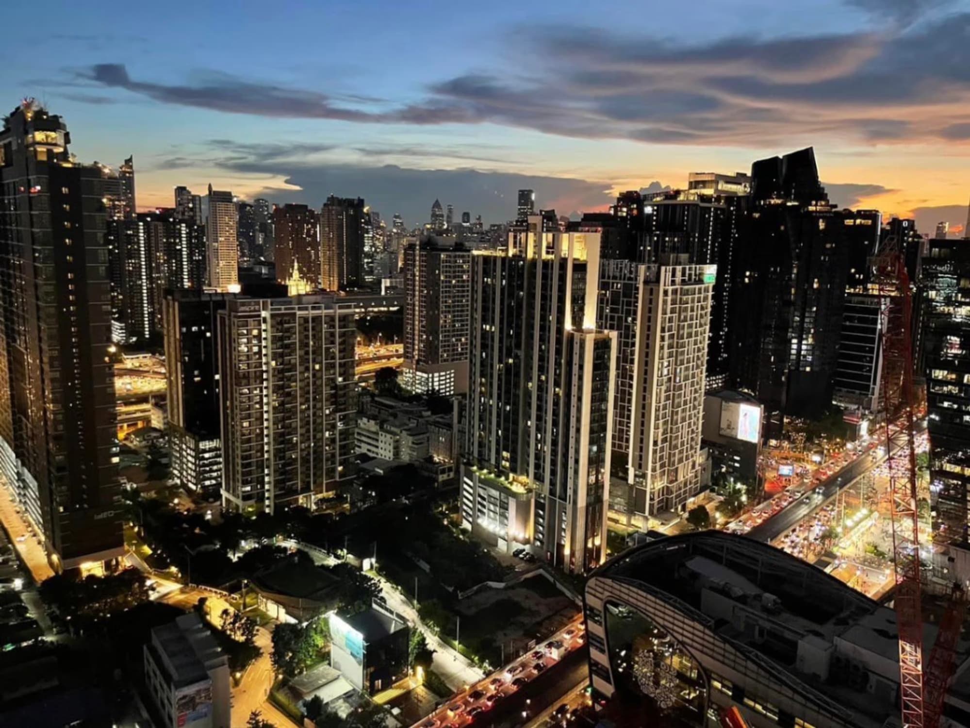 2 Bed Condo for Rent and Sale  Near Phra Ram 9 MRT - Image 10