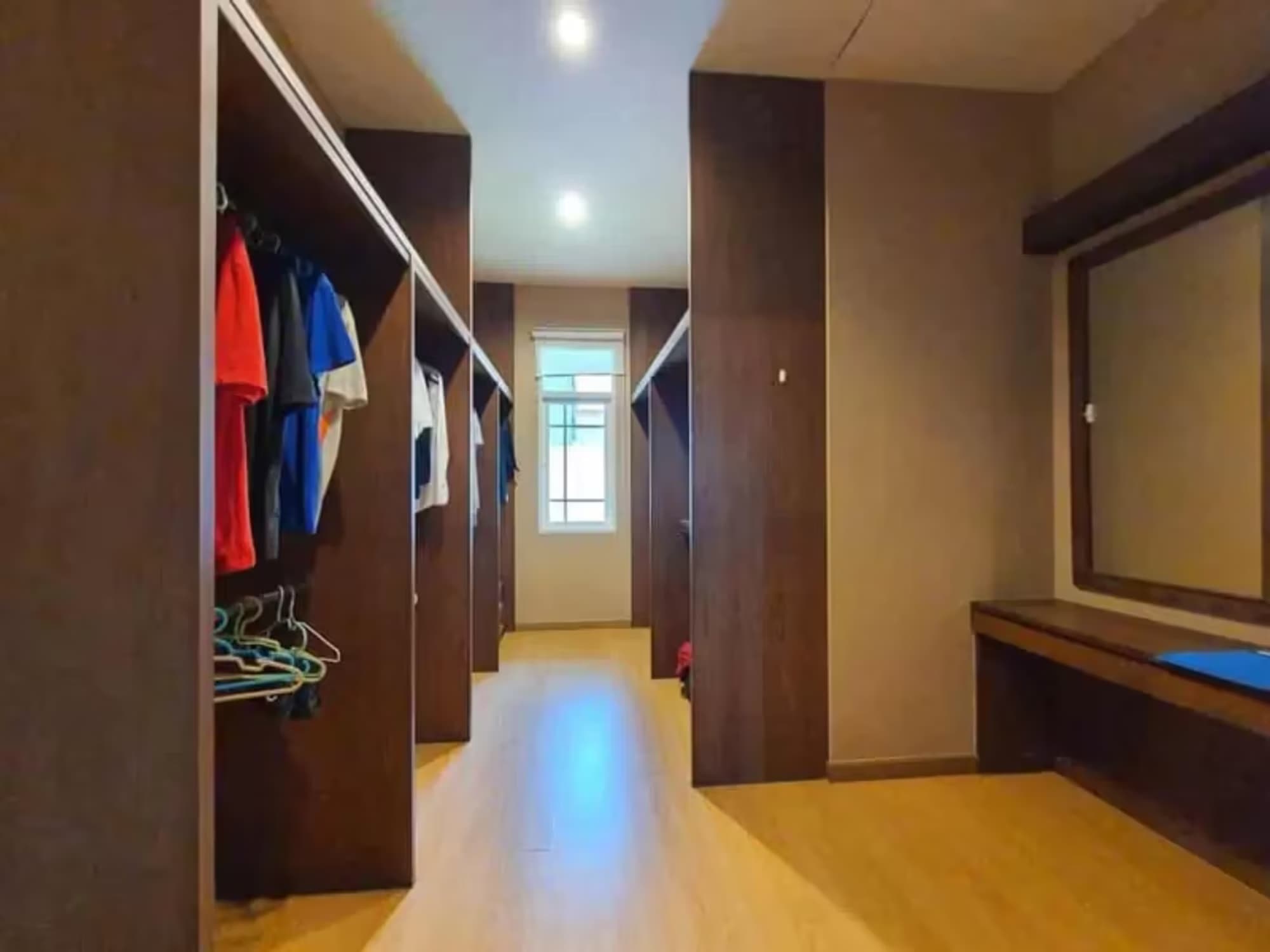 5 Bedroom House - Image 12