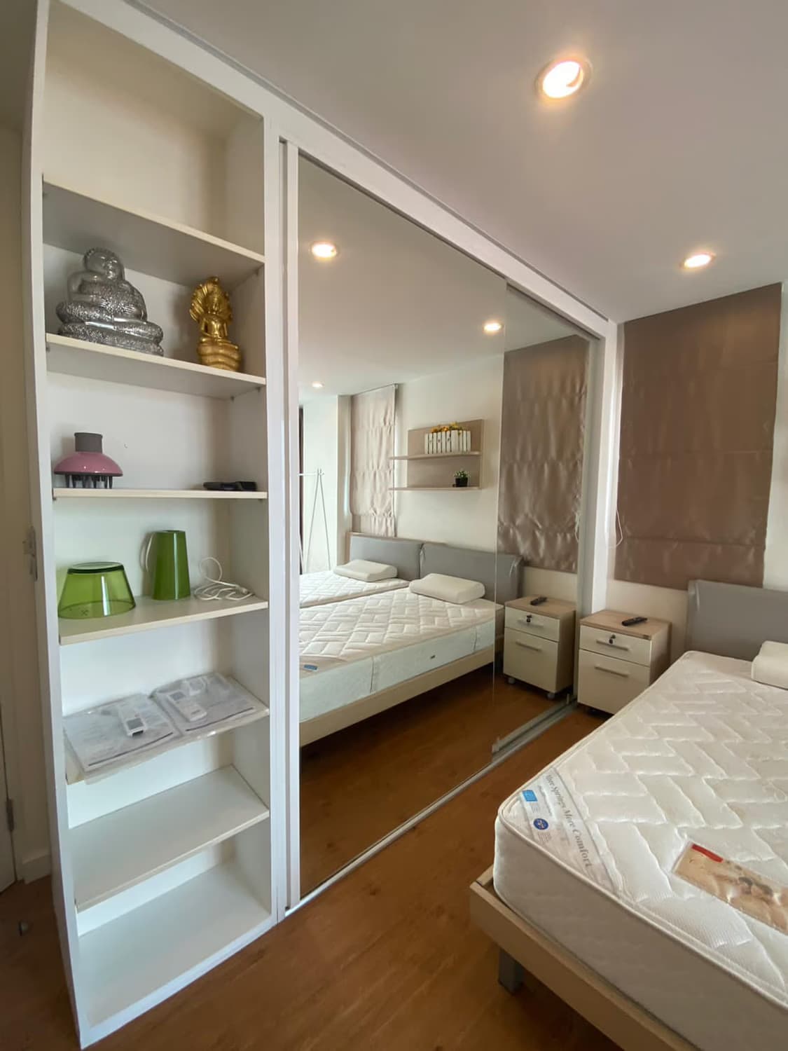 Condo for Rent at Baan Siri Silom - Image 8
