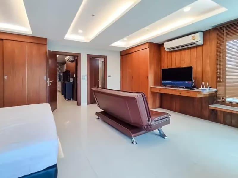 1 Bedroom Condo