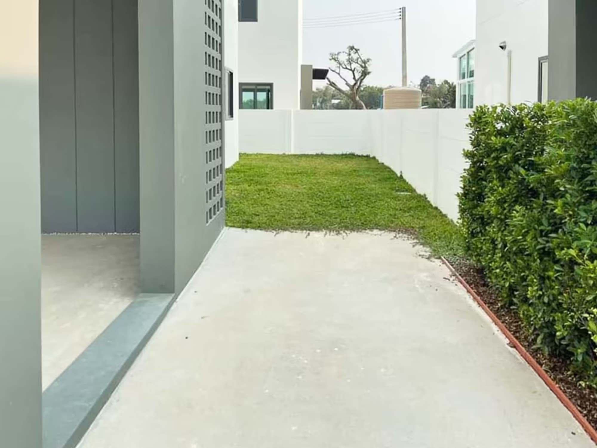 4 Bedroom House - Image 10