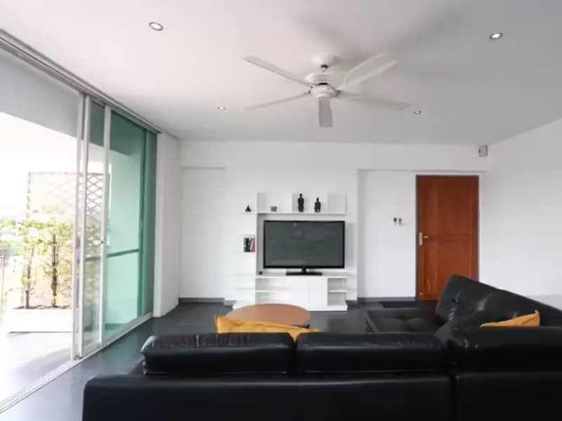 1 Bedroom Condo