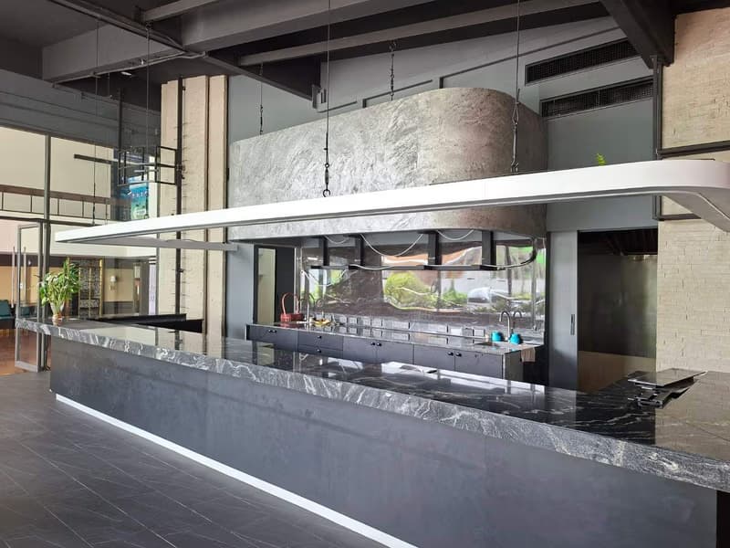 Studio Commercial for Rent in Huai Khwang