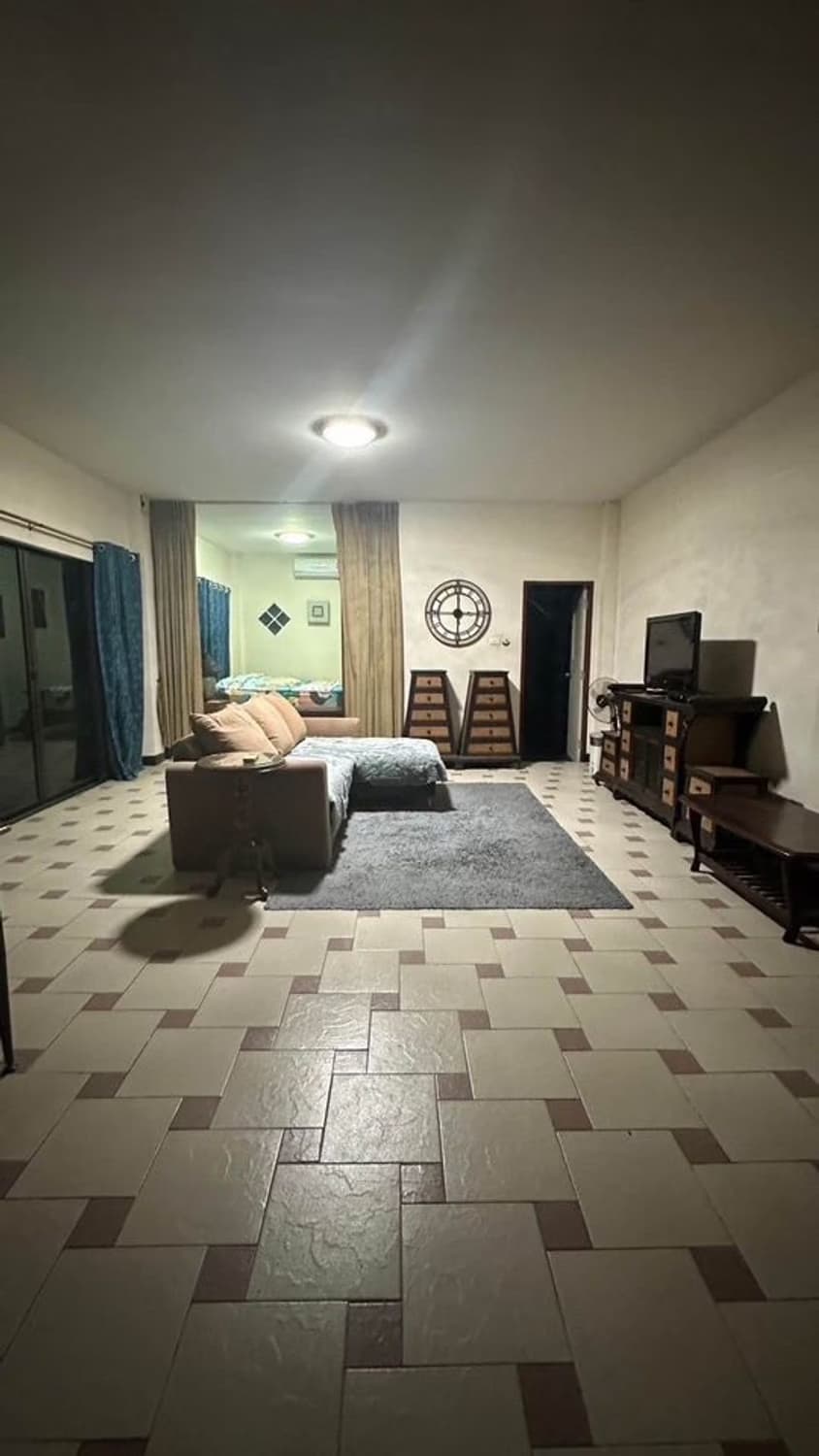 6 Bed House for Rent in San Sai - Image 3