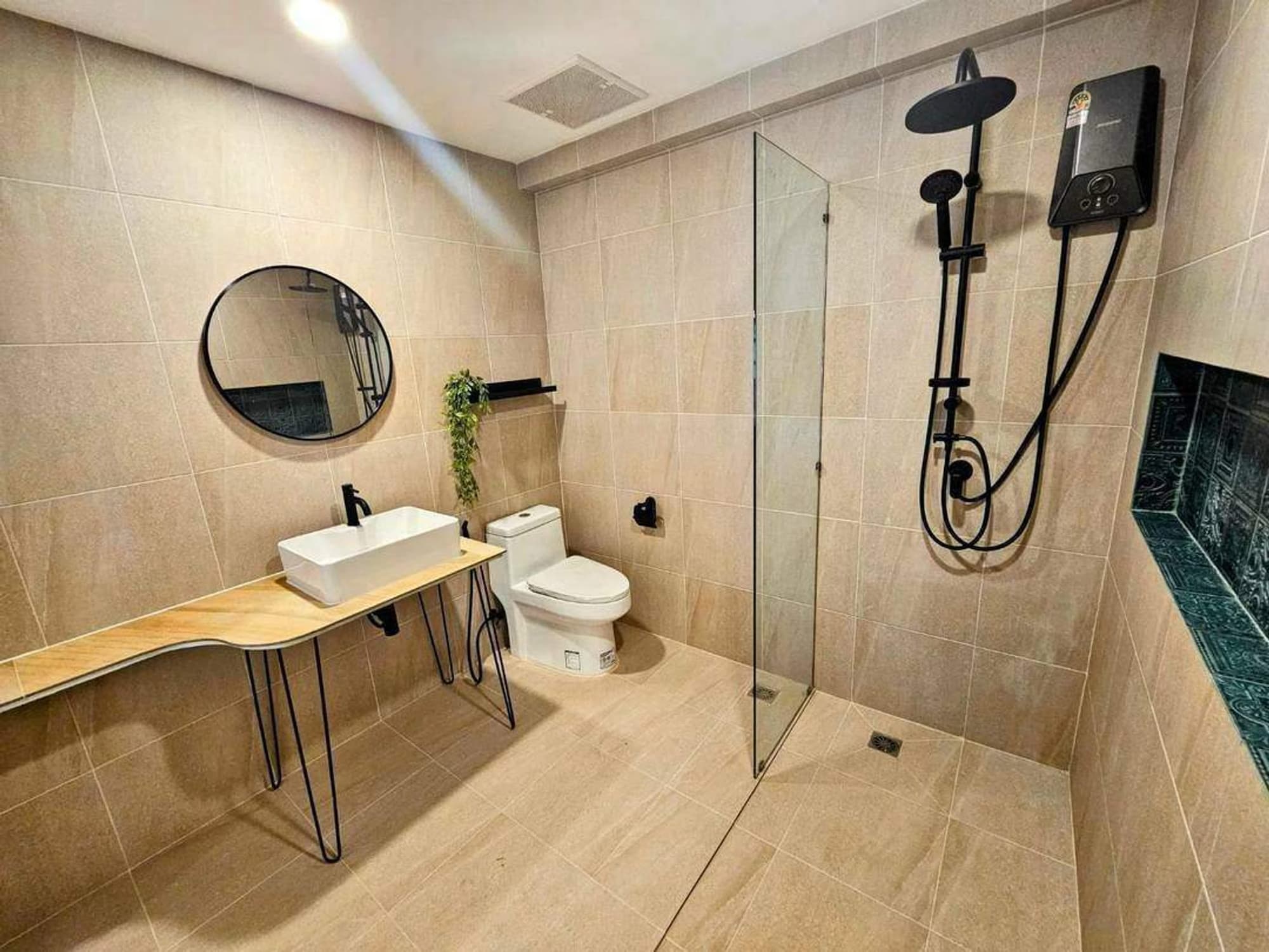 3 Bed Condo for Rent in Khlong Toei - Image 6