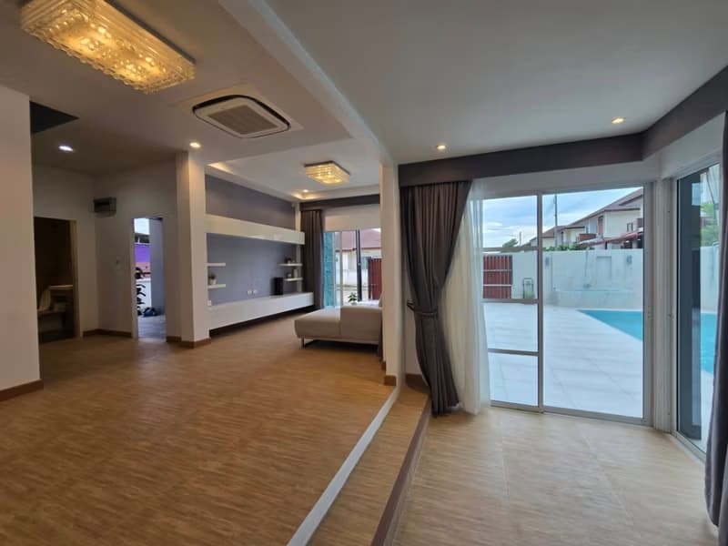 4 Bed House for Rent in Mueang Chiang Mai District