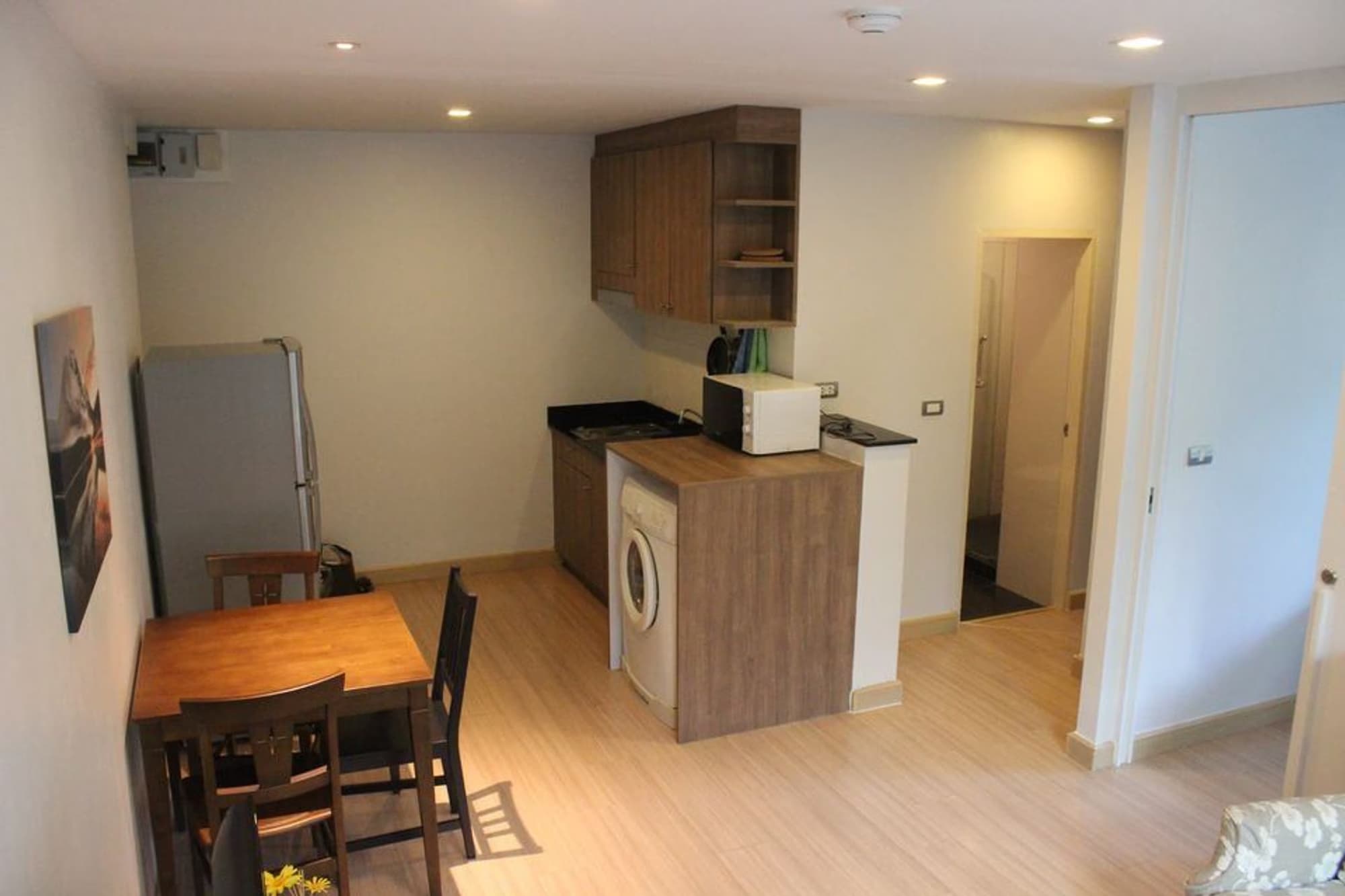 2 ห้องนอน Condo สำหรับ จำหน่าย ใกล้ Phra Khanong BTS - Image 4 2 ห้องนอน Condo สำหรับ จำหน่าย ใกล้ Phra Khanong BTS - Image 4