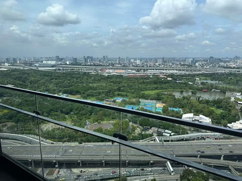 Condo for Rent at The Crest Park Residences