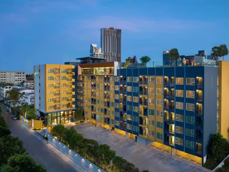 Studio for Rent in Phra Khanong