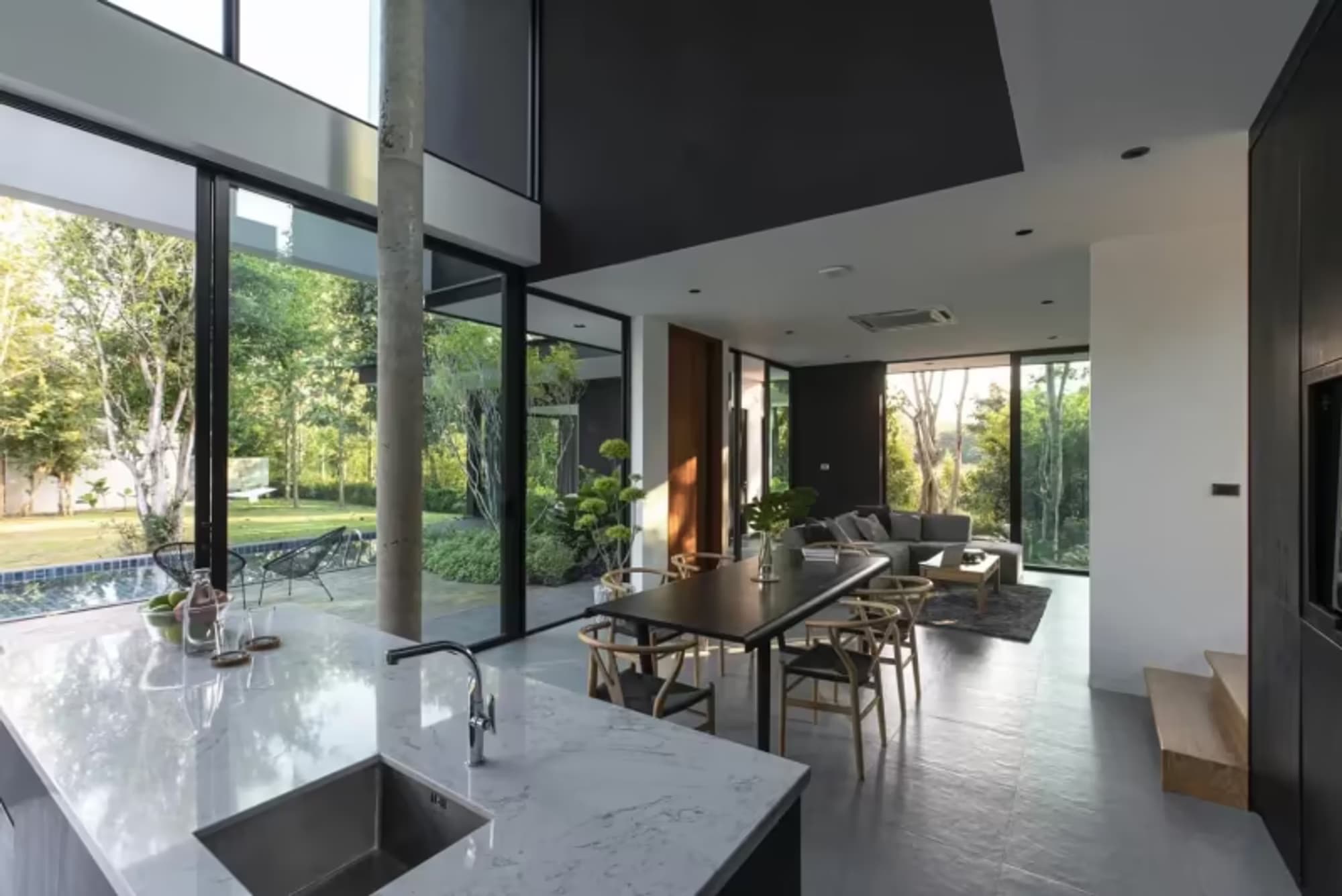 4 Bedroom House - Image 14