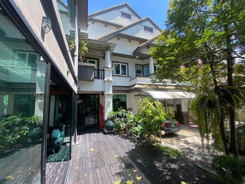 5 Bed House for Sale in Prawet