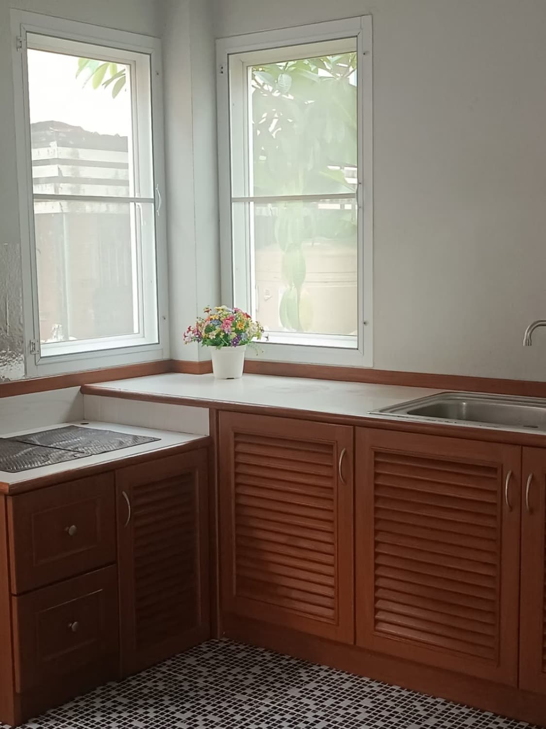3 Bed House for Rent in San Kamphaeng - Image 4