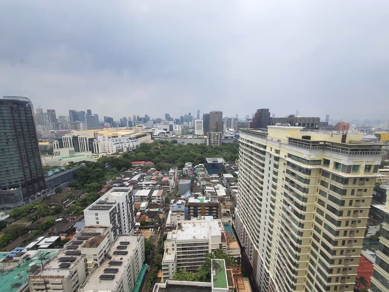 2 Bed Condo for Rent and Sale in Ratchathewi
