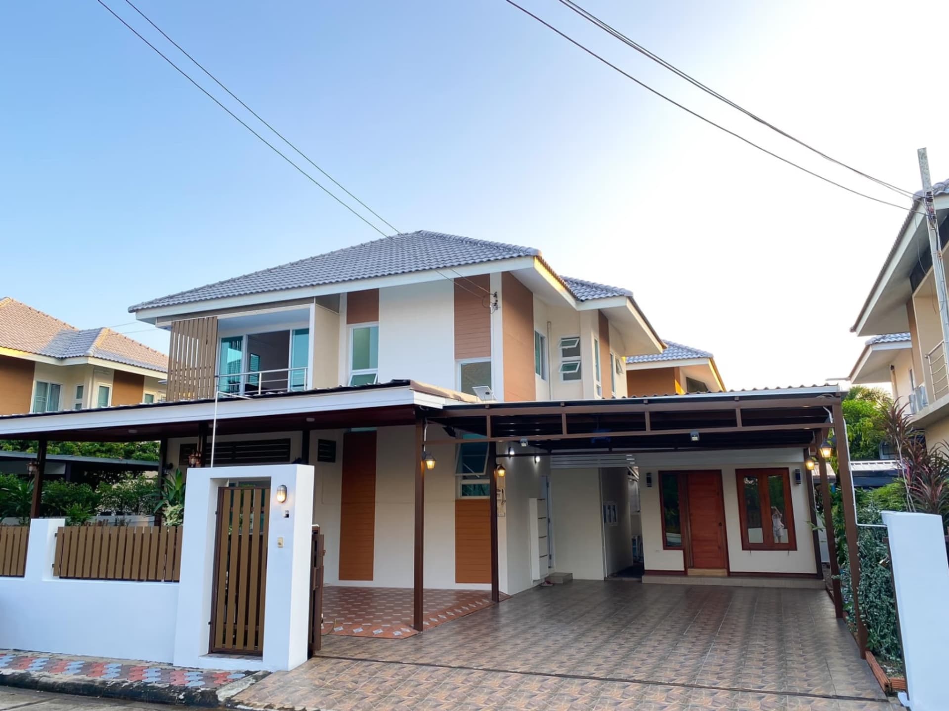4 Bed House for Sale in Hang Dong District - Image 1