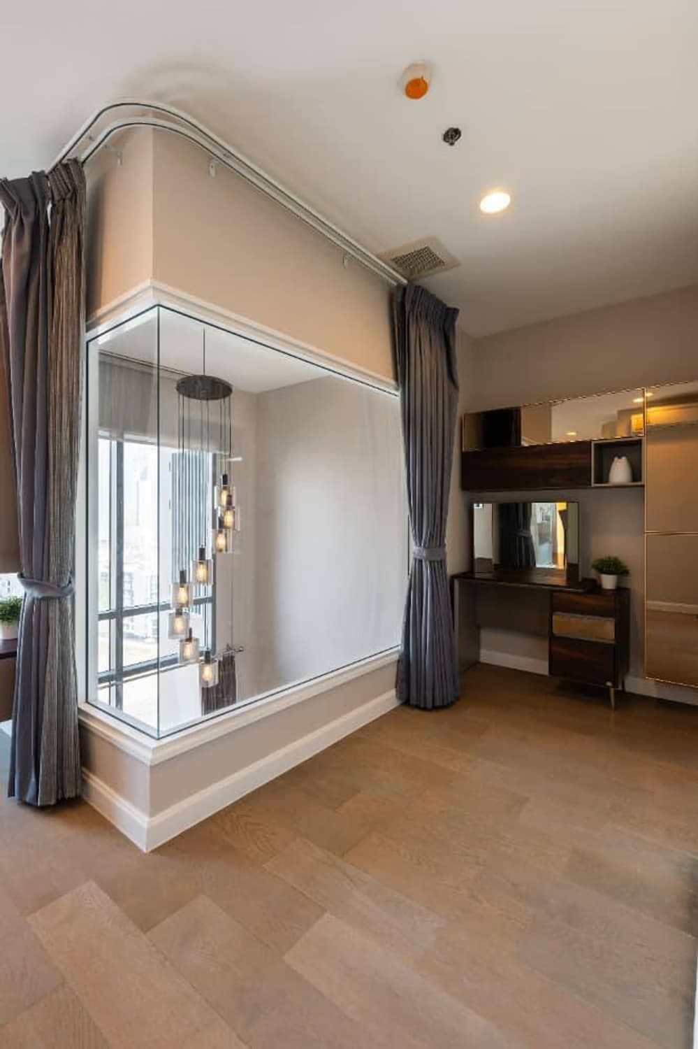 2 Bed Condo for Sale in Khlong Toei - Image 10