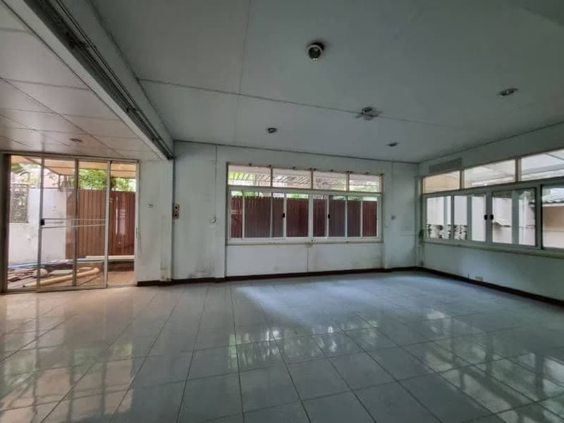 House for Rent in Watthana.