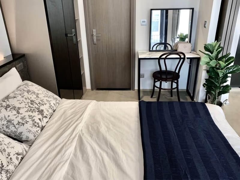1 Bedroom Condo