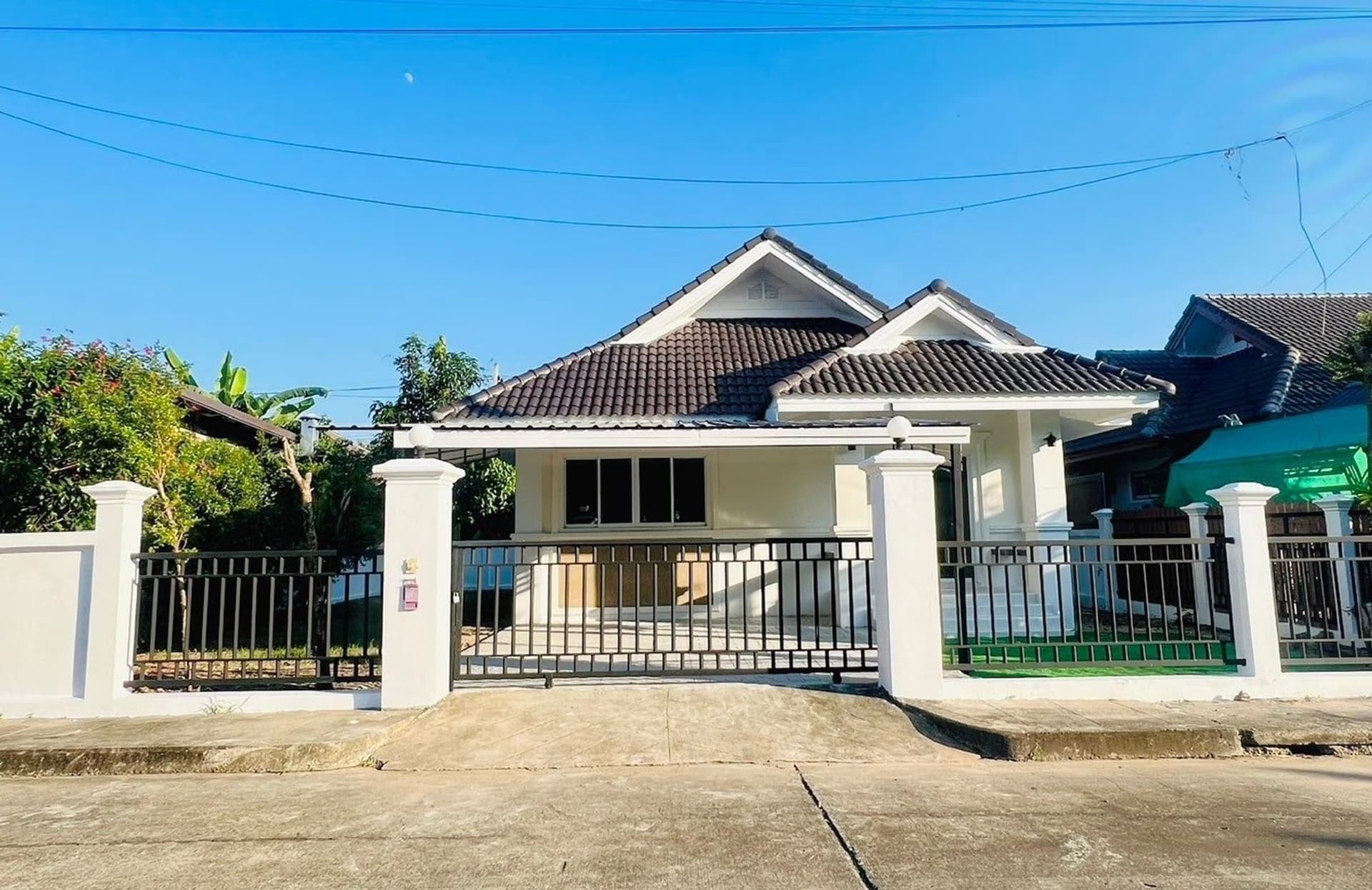2 Bed House for Sale in San Kamphaeng - Image 1