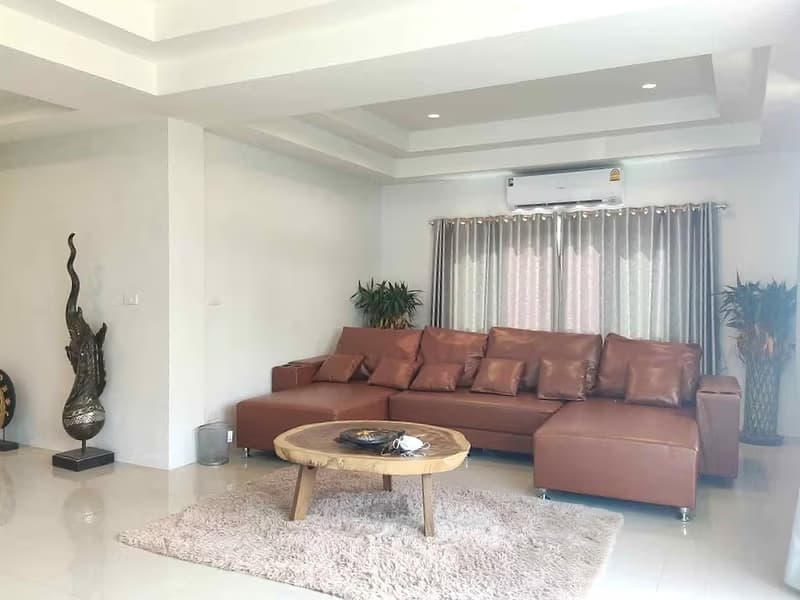 5 Bed House for Rent and Sale in Mueang Chiang Mai
