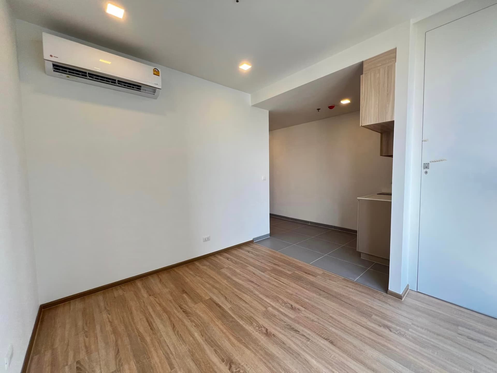 1 Bed Condo for Sale in Ratchathewi - Image 3