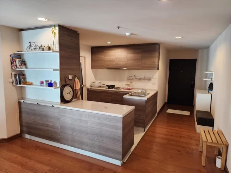 2 Bed Condo for Rent in Huai Khwang