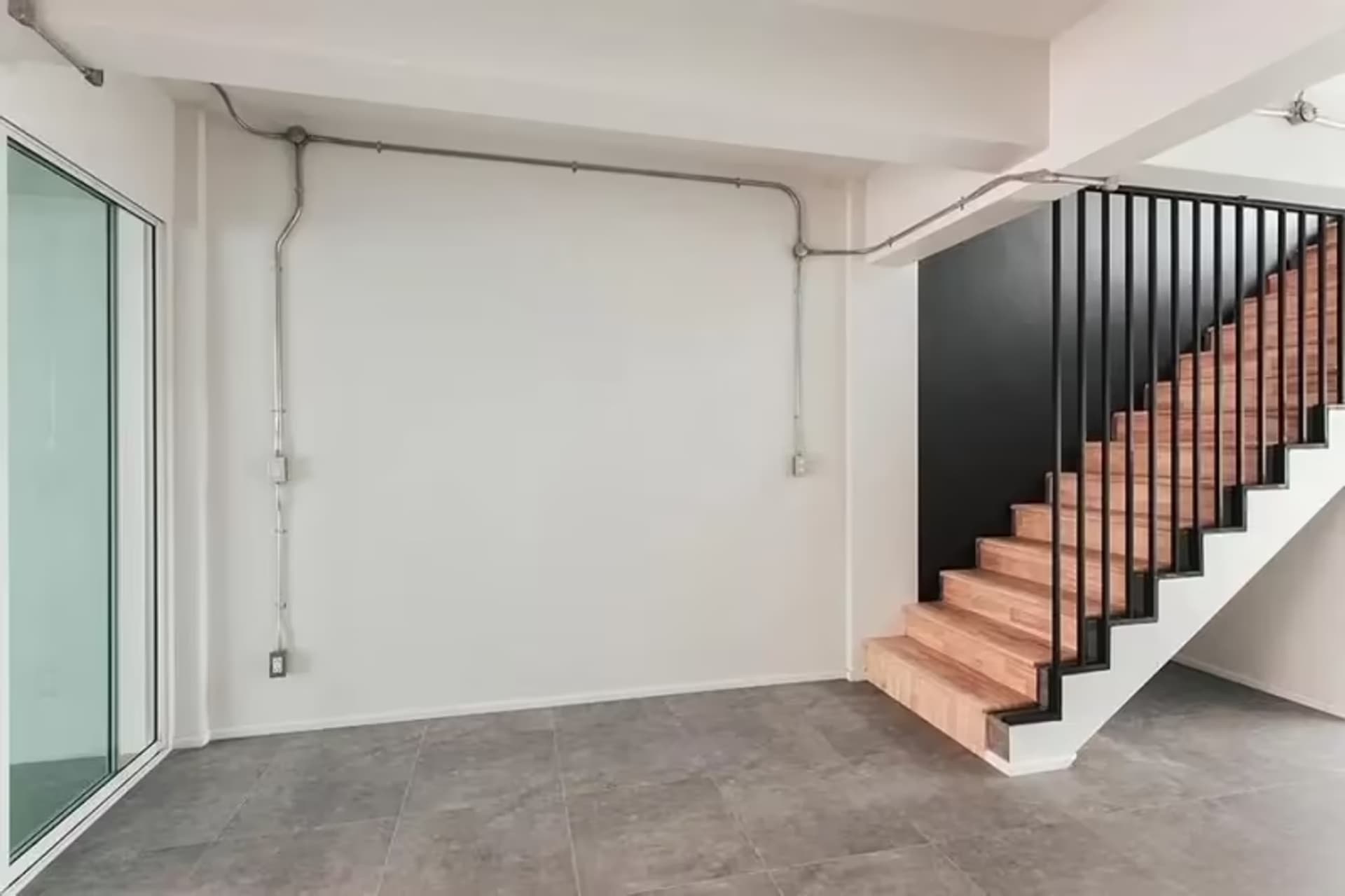 1 Bedroom House - Image 6