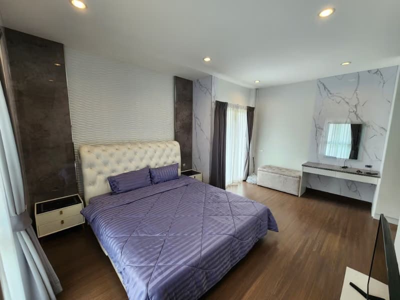 6 Bed House for Rent in Prawet